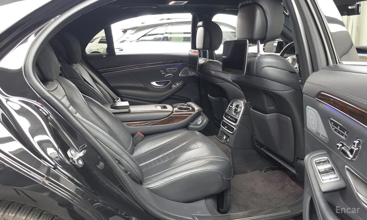 Mercedes-Benz S 560 4MATIC, снимка 10 - Автомобили и джипове - 56211775