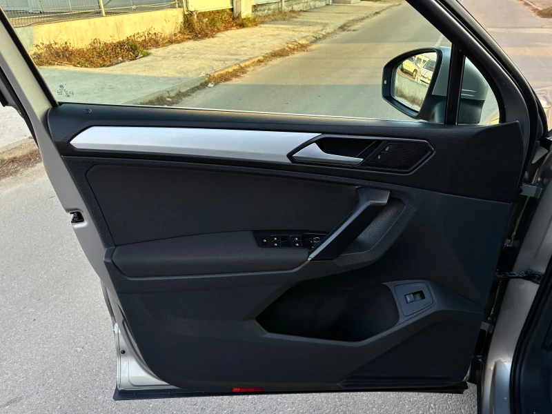 VW Tiguan 2.0TDI АВТОМАТИК* 4Х4* ОФРОУД ПАКЕТ* 116 000км* , снимка 6 - Автомобили и джипове - 51628307