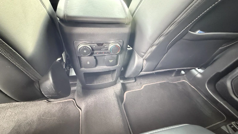 Ford Explorer PLATINUM 3.0 PHEV EcoBoost V6 457к.с., снимка 14 - Автомобили и джипове - 52438689