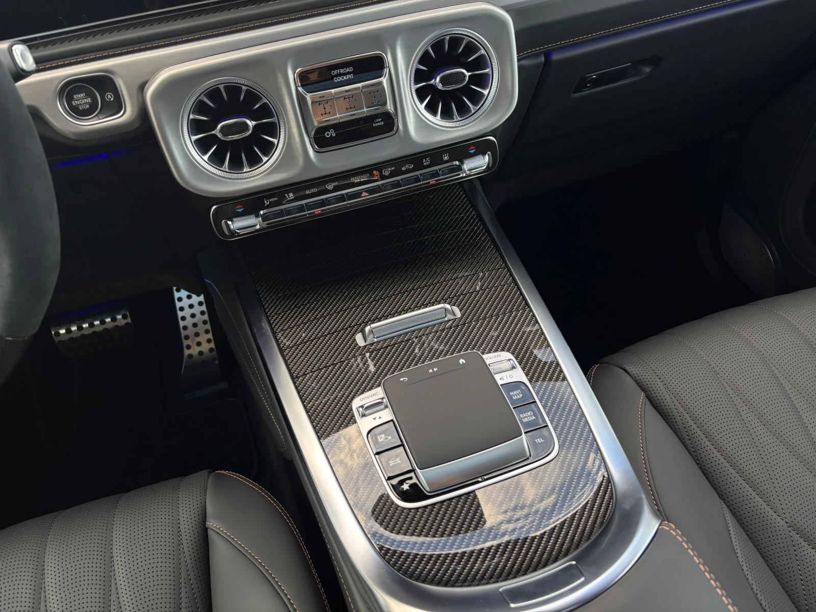 Mercedes-Benz G 63 AMG AMG Dark Olive Magno A22 Superior   | Mobile.bg   13