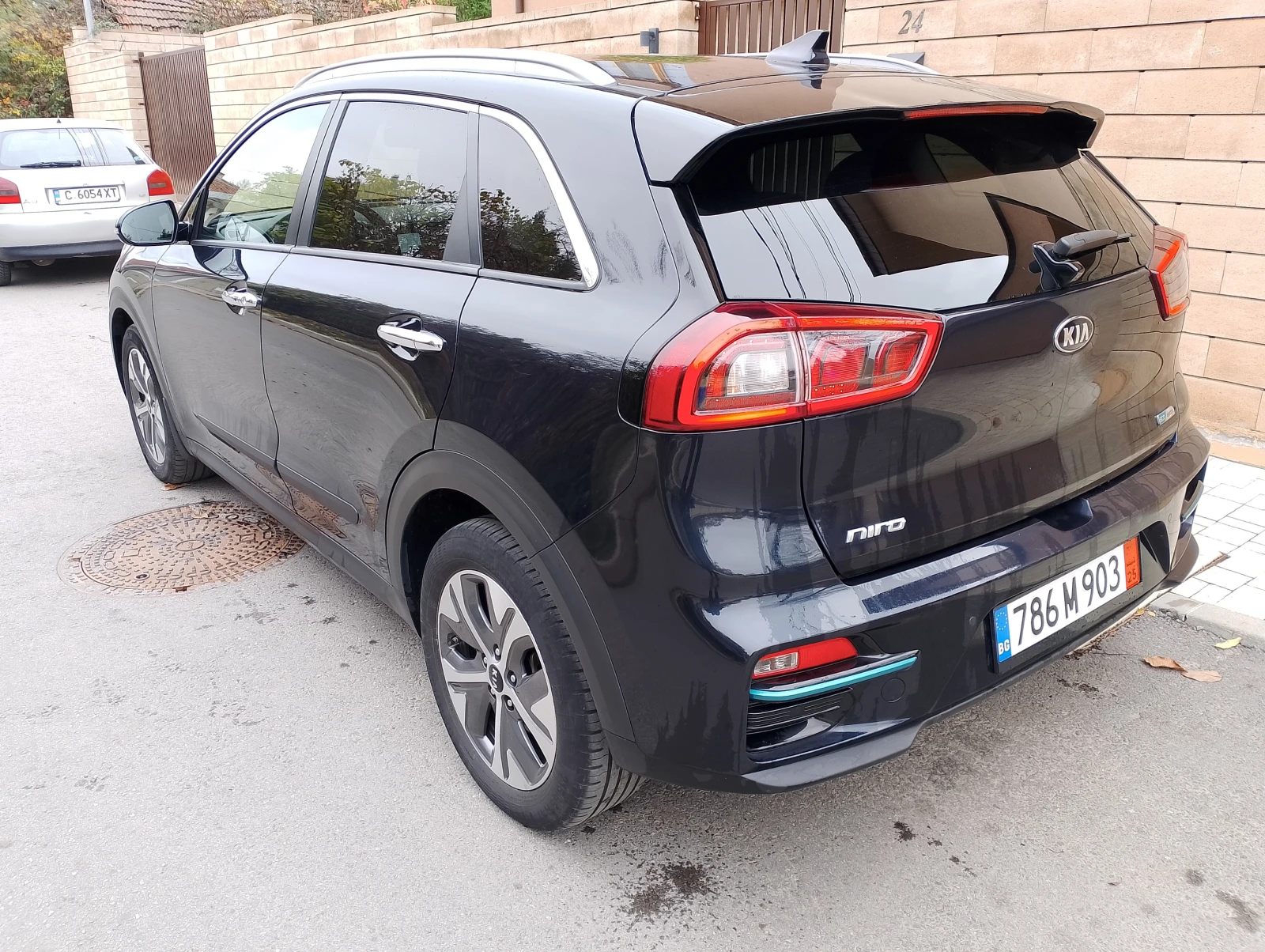 Kia Niro 65KW* 100%SOH* EXECUTIVELINE* NAVI* ТЕРМОПОМПА - изображение 4