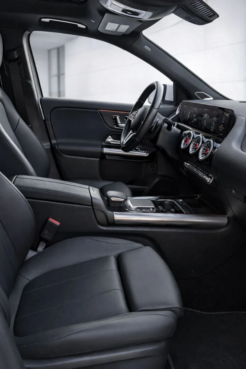 Mercedes-Benz GLA 250, снимка 3 - Автомобили и джипове - 54125164