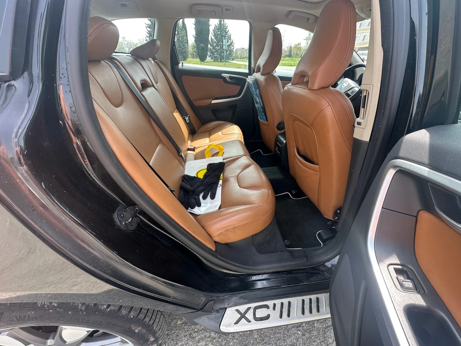 Volvo XC60 2.4 D 163 HP, снимка 8 - Автомобили и джипове - 54184032