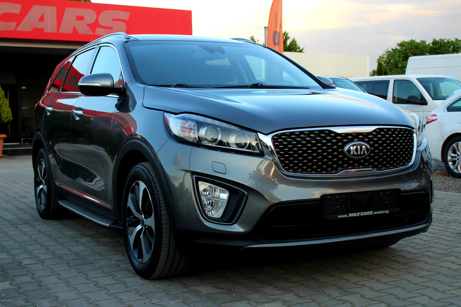 Kia Sorento 2.2CRDi 7 МЕСТА/СОБСТВЕН ЛИЗИНГ, снимка 2 - Автомобили и джипове - 54704888