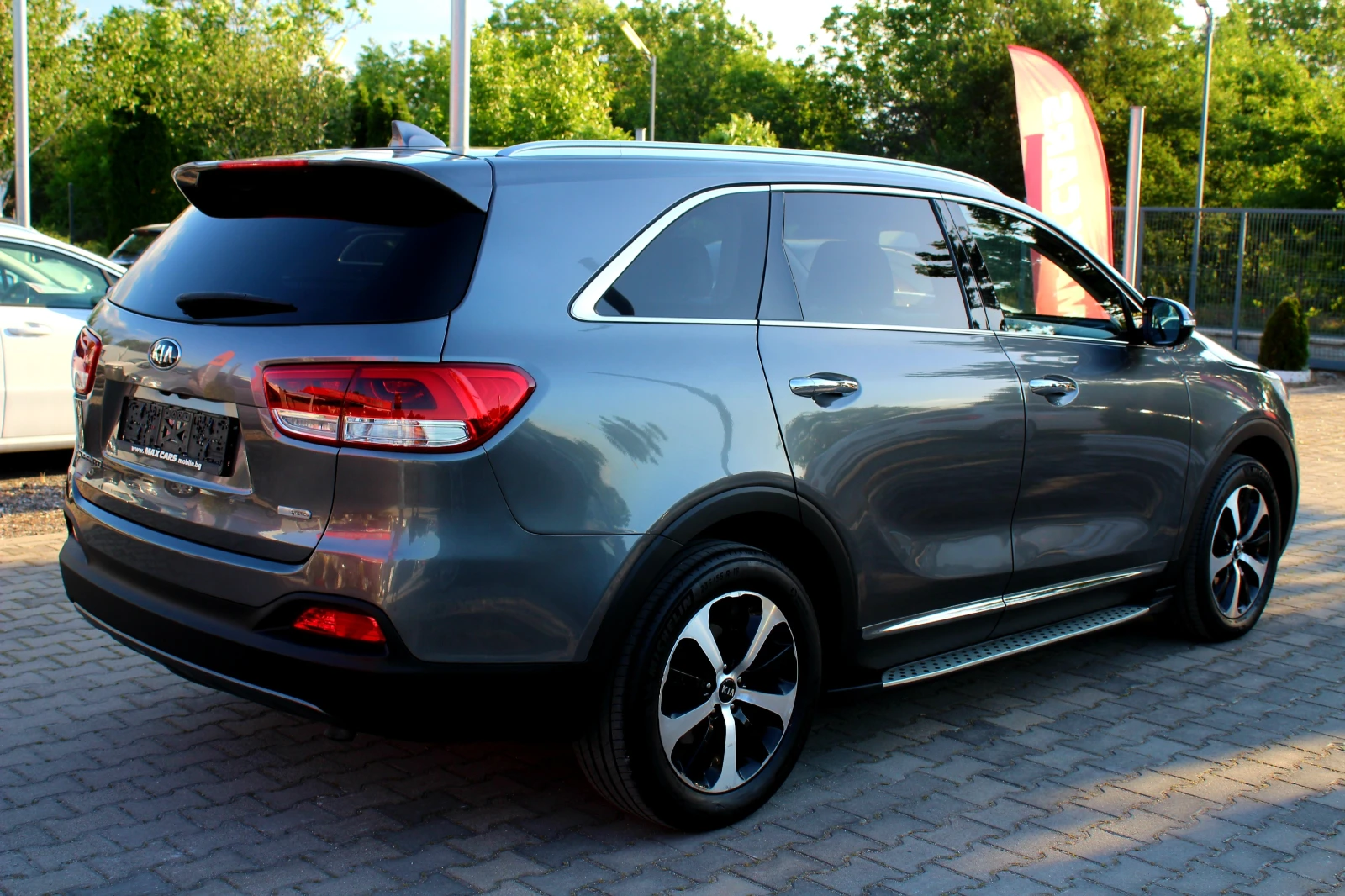 Kia Sorento 2.2CRDi 7 МЕСТА/СОБСТВЕН ЛИЗИНГ, снимка 6 - Автомобили и джипове - 54704888