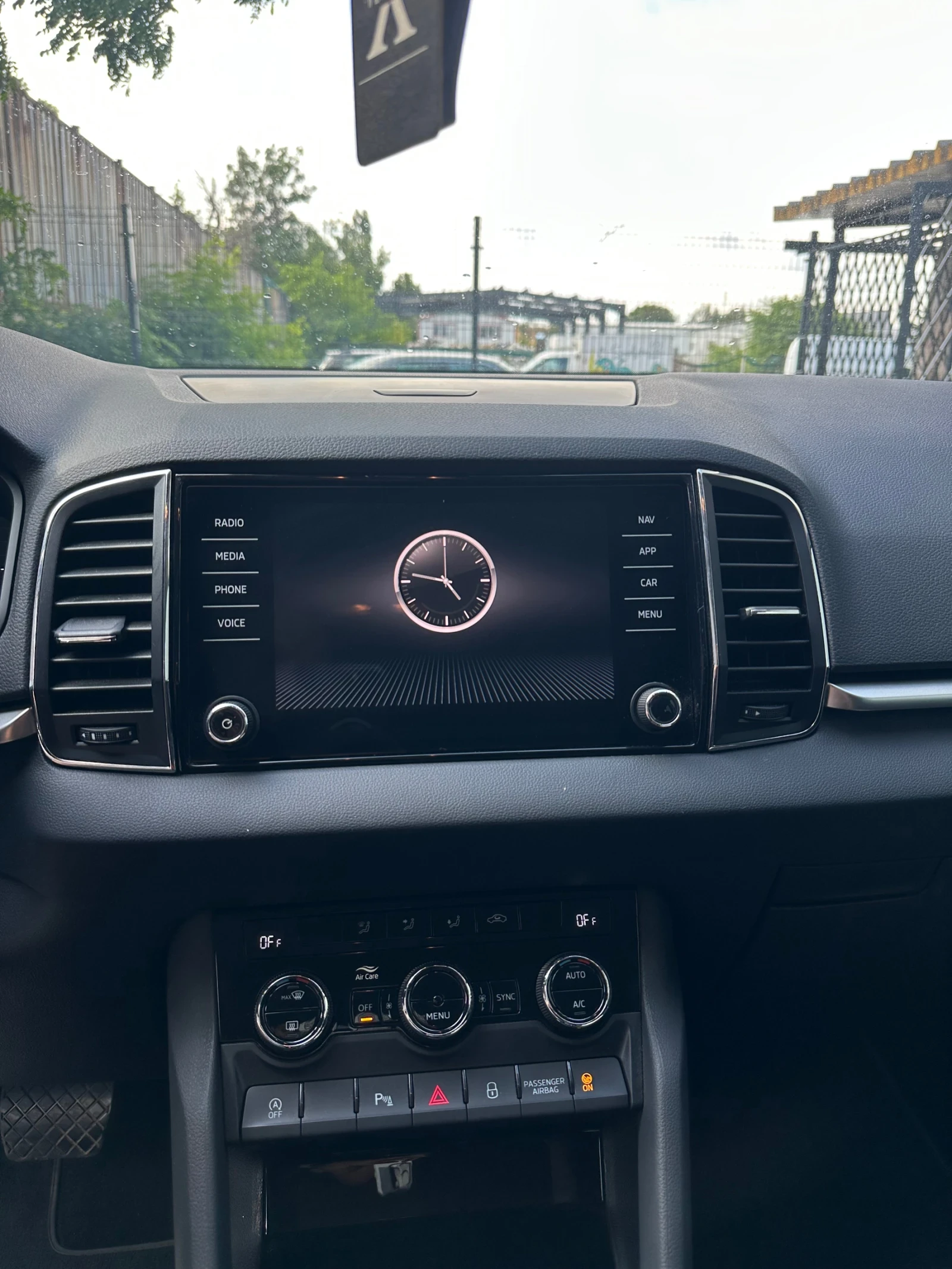 Skoda Karoq, снимка 11 - Автомобили и джипове - 54998784