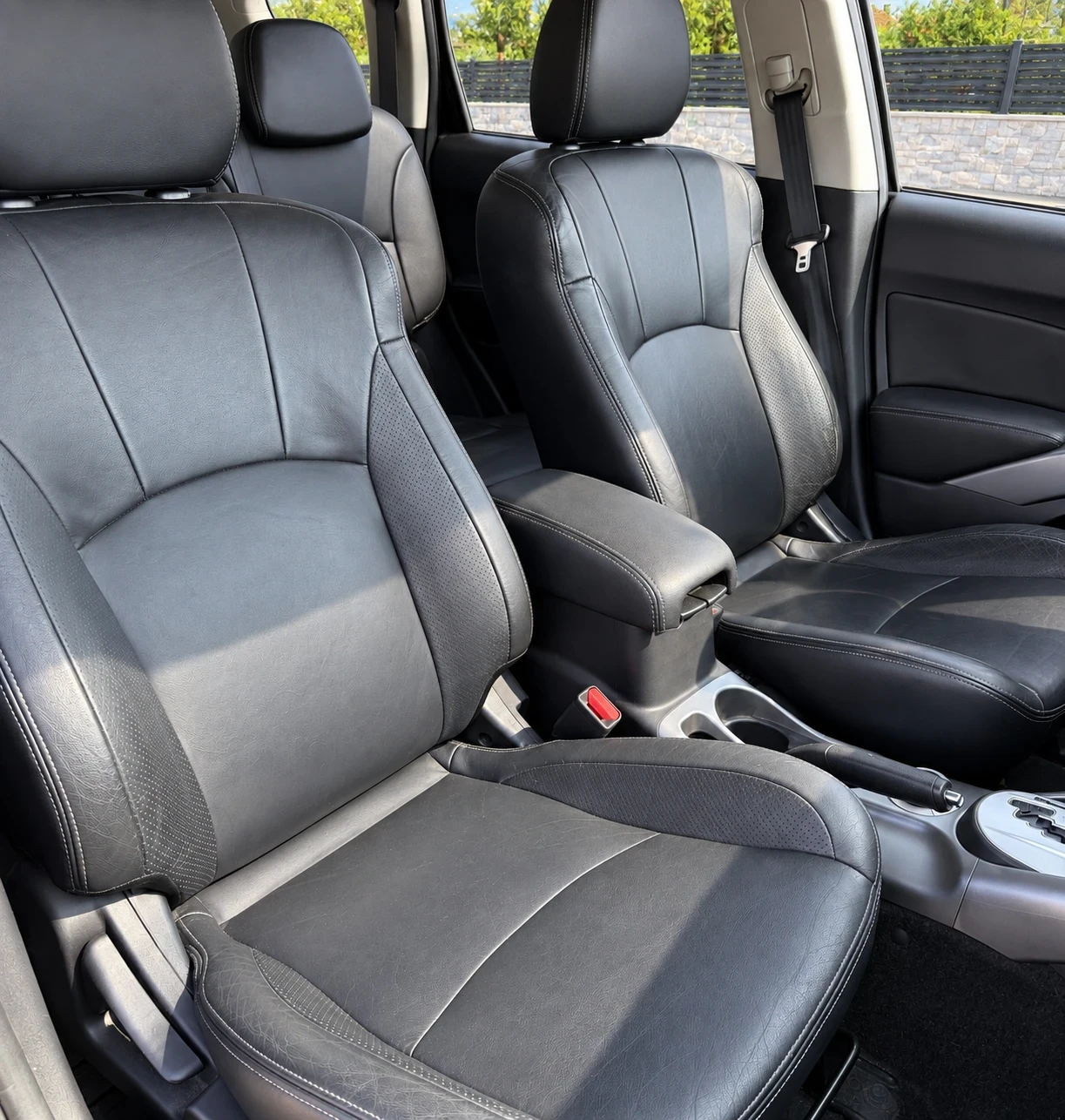 Mitsubishi Outlander 2.4i 4x4, снимка 10 - Автомобили и джипове - 55964837