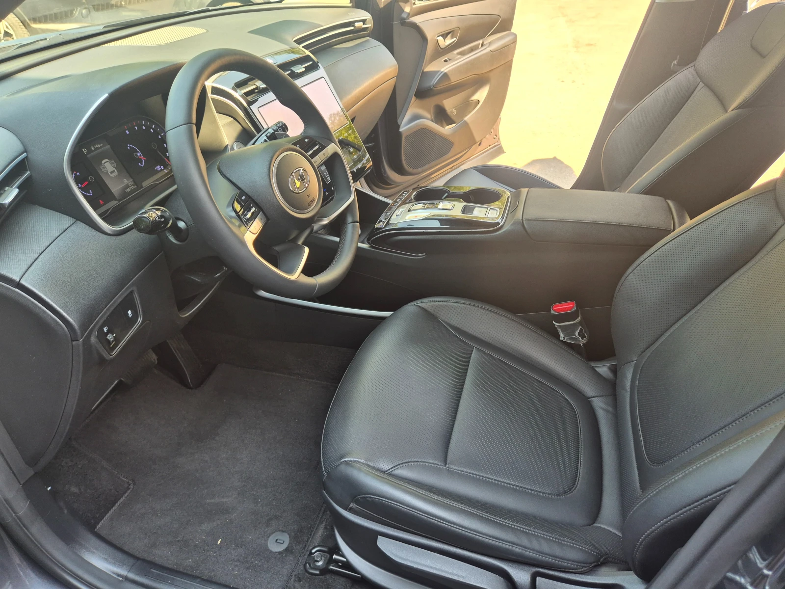 Hyundai Tucson ПАНОРАМА 1.6cm3 Турбо - Наличен в БГ, снимка 5 - Автомобили и джипове - 56021763