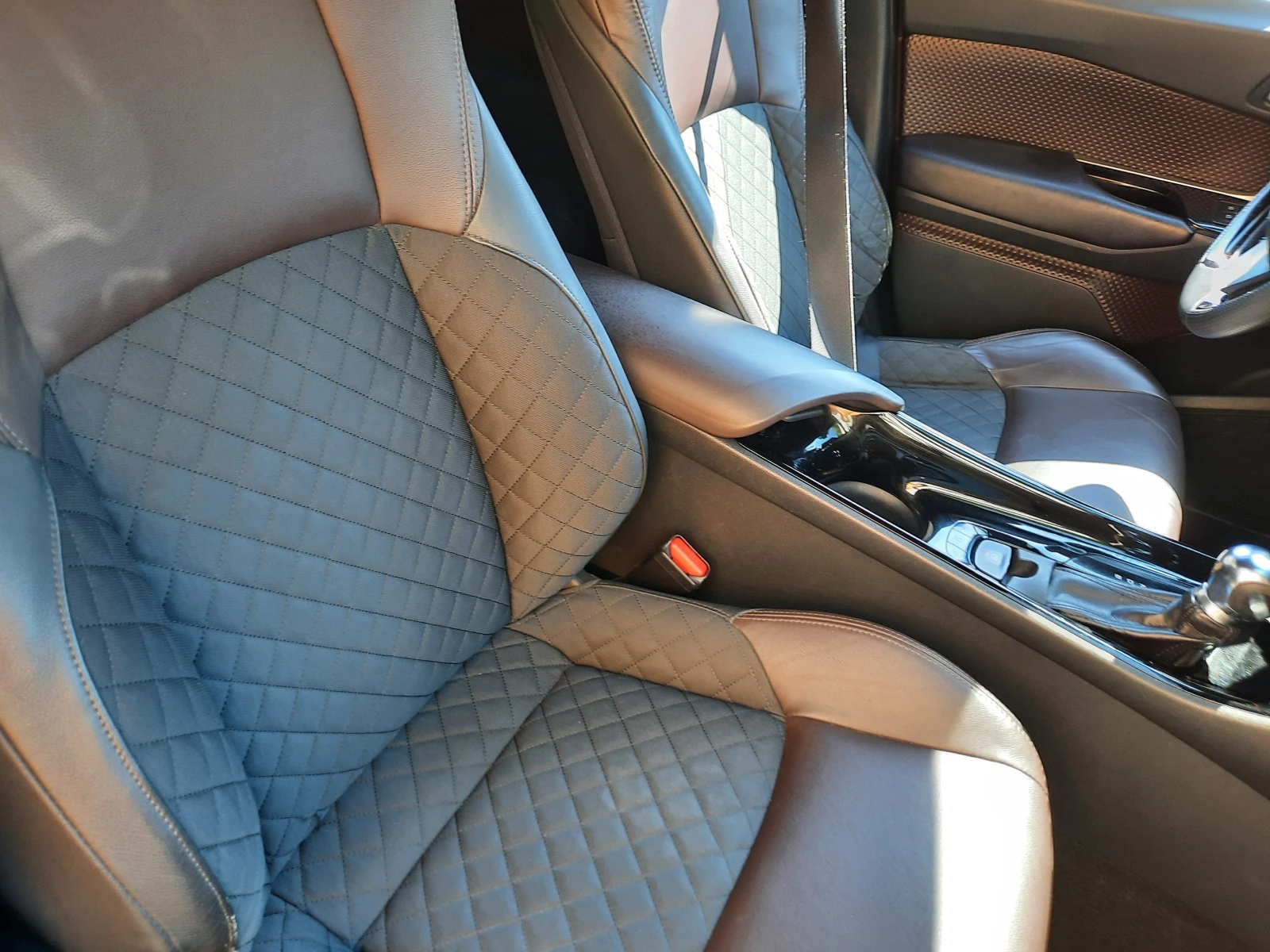 Toyota C-HR, снимка 11 - Автомобили и джипове - 56201373