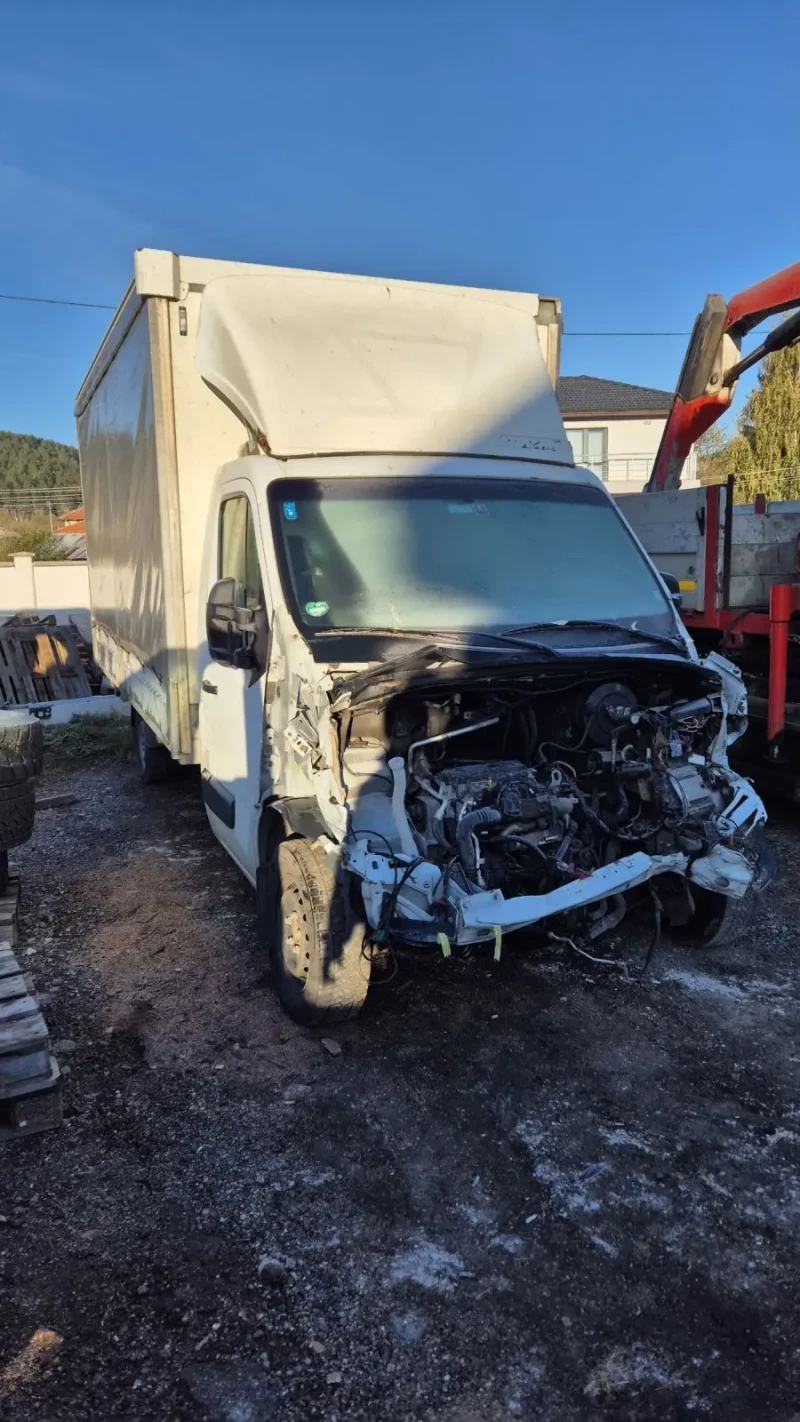 Renault Master На части!, снимка 2 - Бусове и автобуси - 47658644