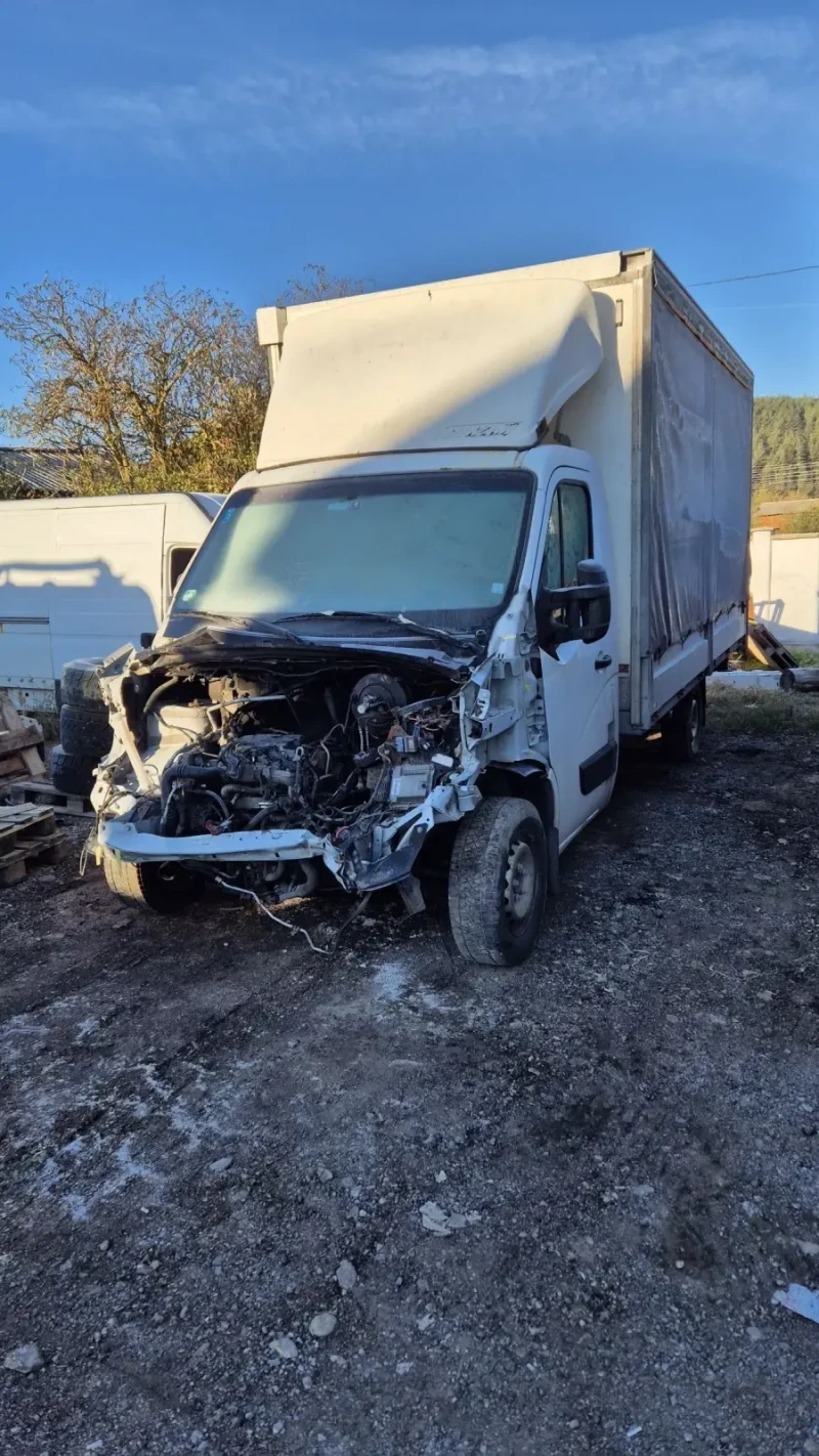 Renault Master На части!, снимка 1 - Бусове и автобуси - 47658644