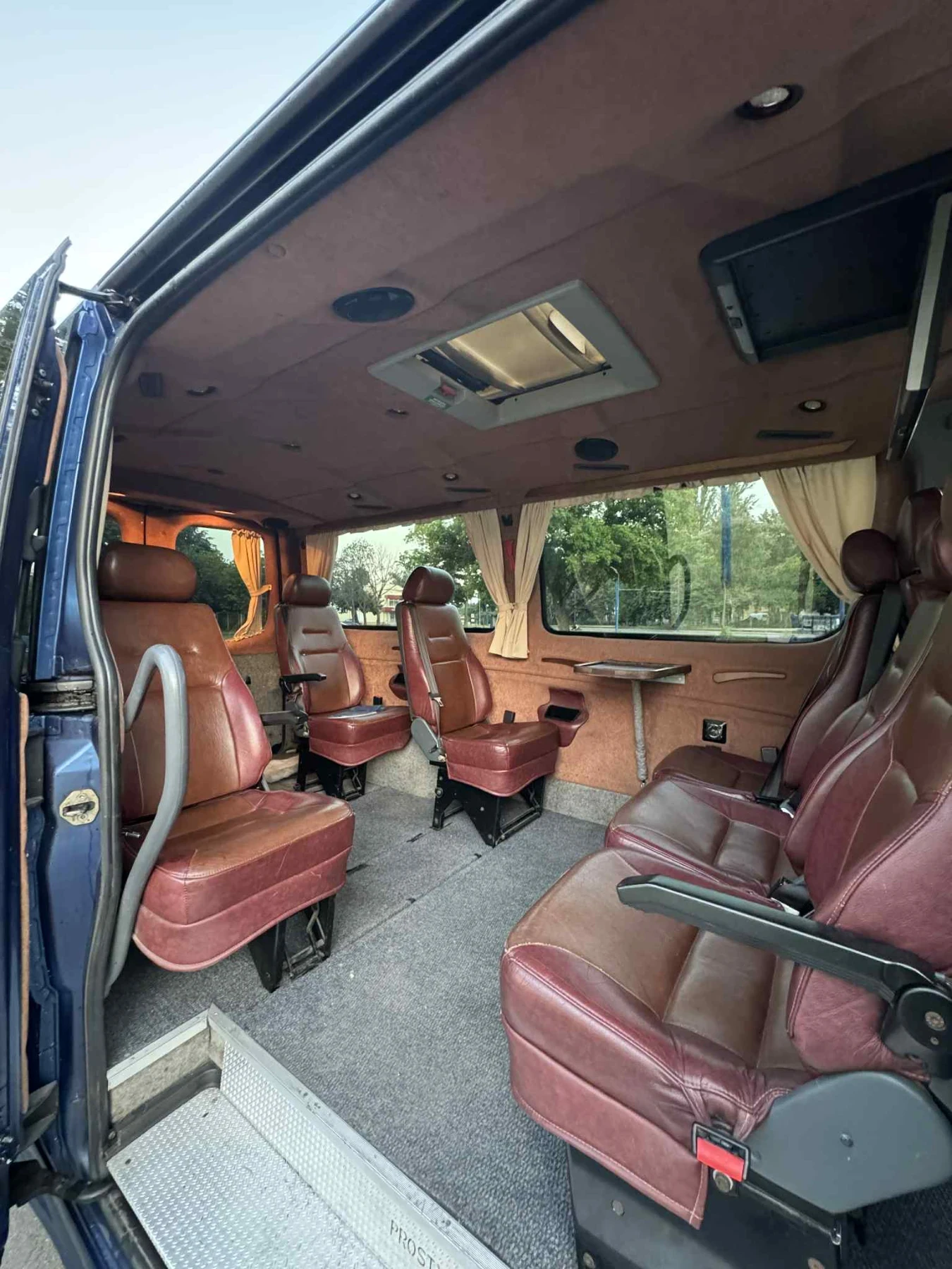 Mercedes-Benz Sprinter 318  - изображение 6