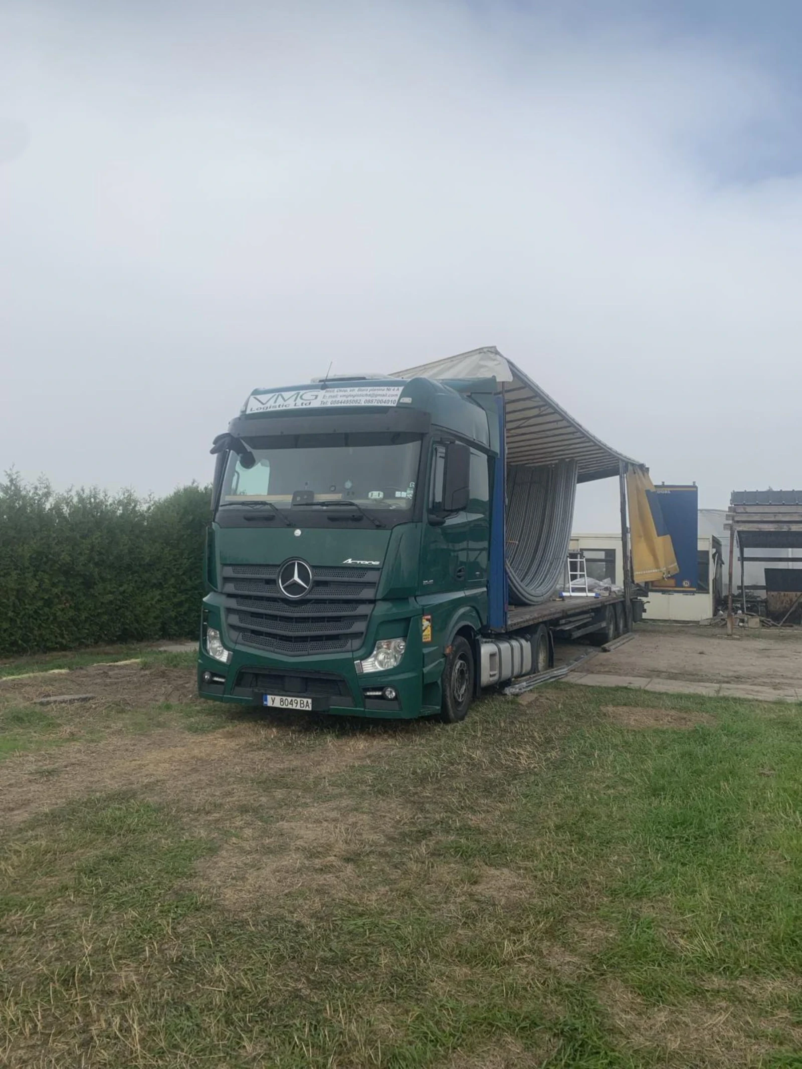 Mercedes-Benz Actros Mega