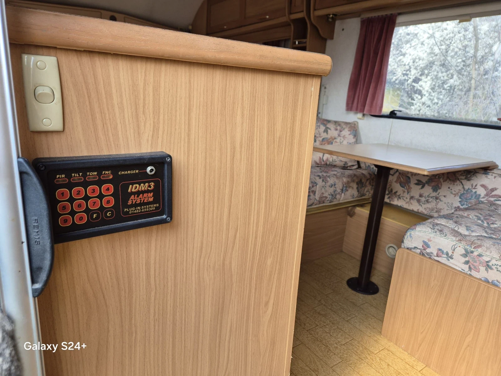 Каравана Compas Ralye, снимка 6 - Каравани и кемпери - 53976397