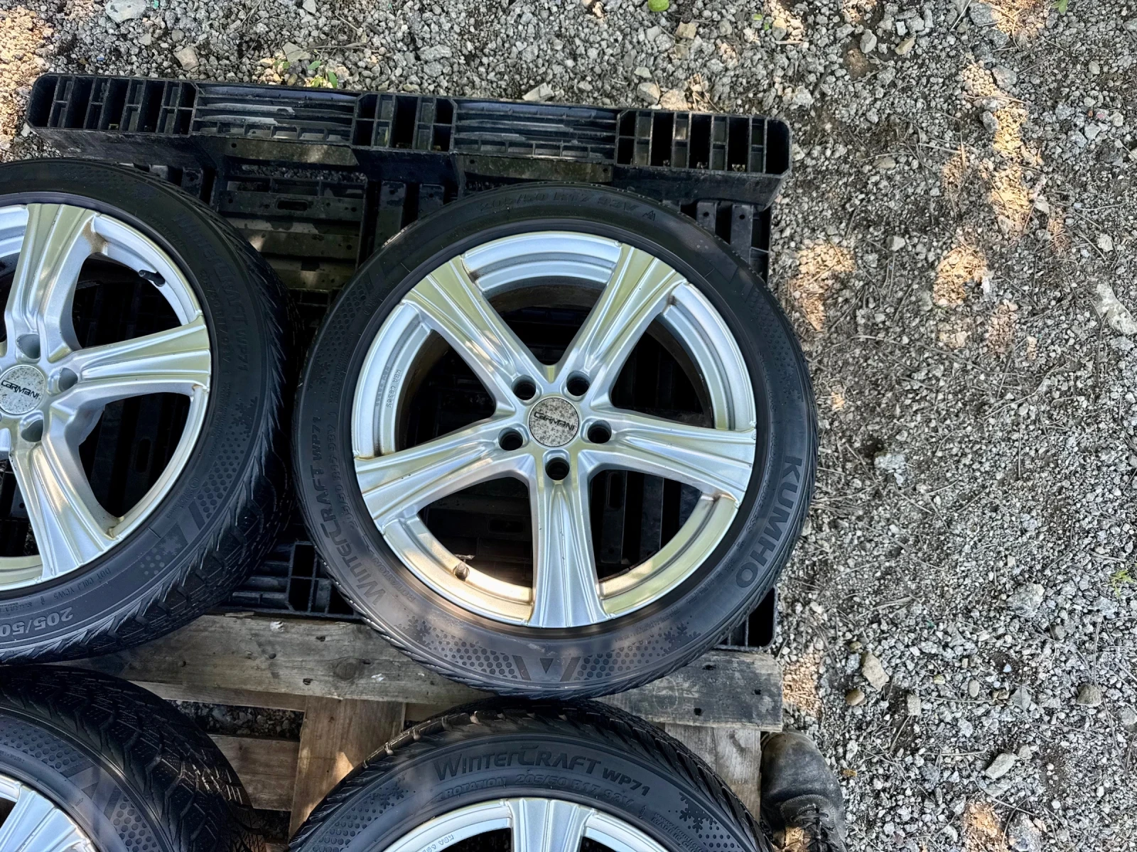 Гуми с джанти Kumho 205/50R17, снимка 6 - Гуми и джанти - 54942119