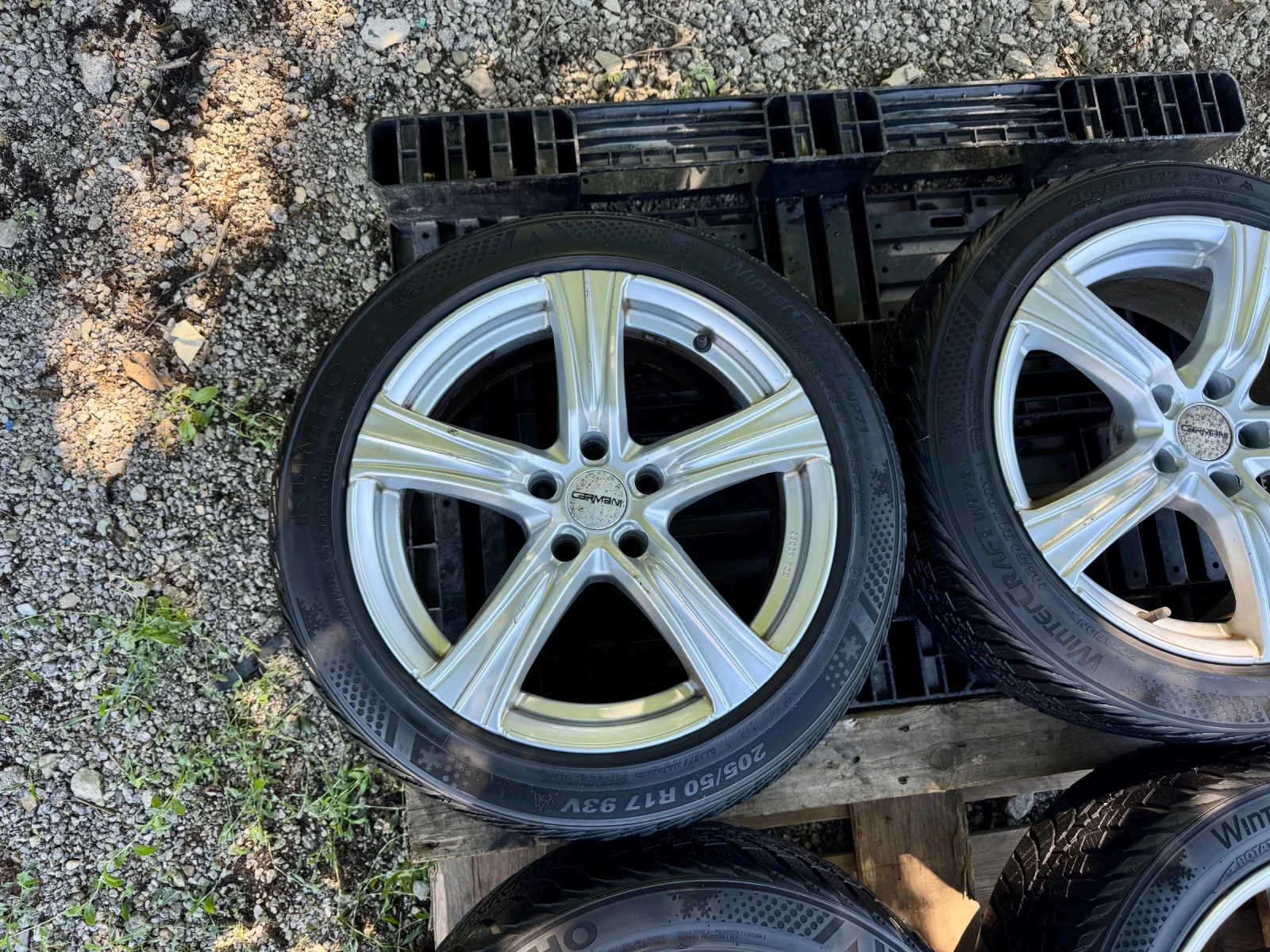 Гуми с джанти Kumho 205/50R17, снимка 7 - Гуми и джанти - 54942119