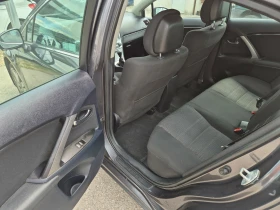 Toyota Avensis 2.2 150к 6ск.седан, снимка 15