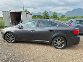 Toyota Avensis 2.2 150к 6ск.седан, снимка 8