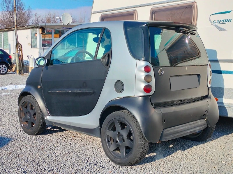 Smart Fortwo 0.6 РЕГИСТРИРАН, снимка 5 - Автомобили и джипове - 43790629