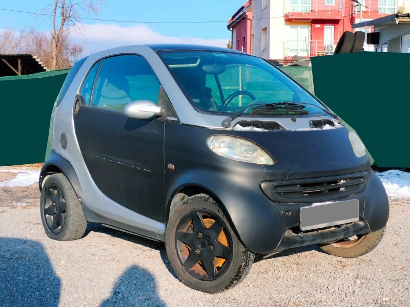 Smart Fortwo 0.6 РЕГИСТРИРАН, снимка 1 - Автомобили и джипове - 43790629