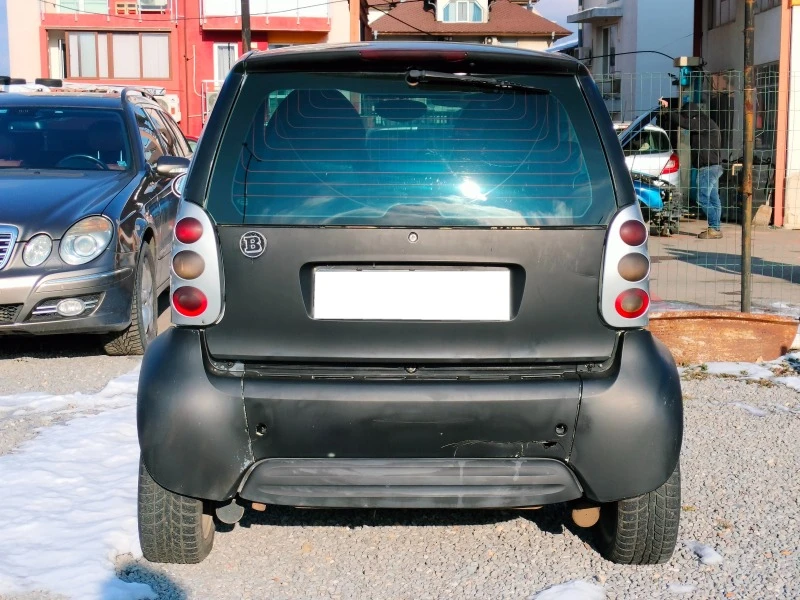 Smart Fortwo 0.6 РЕГИСТРИРАН, снимка 6 - Автомобили и джипове - 43790629