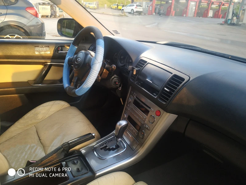 Subaru Legacy 2.5/4X4/Газ/Автоматик, снимка 14 - Автомобили и джипове - 46115651