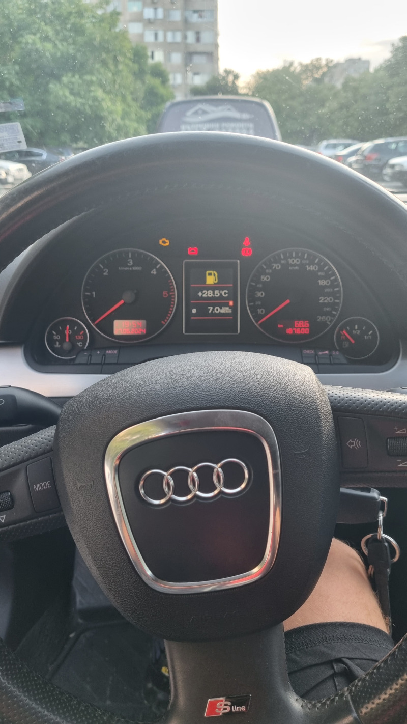 Audi A4, снимка 9 - Автомобили и джипове - 46390042