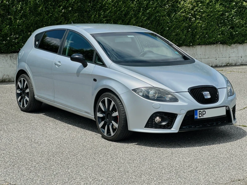 Seat Leon 2.0 TDI FR, снимка 2 - Автомобили и джипове - 47249651