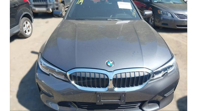 BMW 330 i XDRIVE, снимка 2 - Автомобили и джипове - 47523583