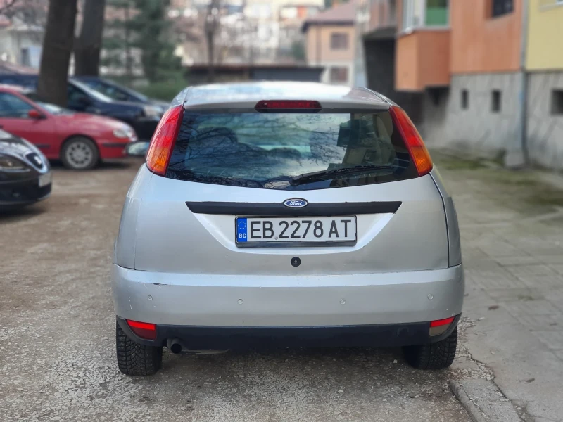 Ford Focus 1.6i бензин , снимка 6 - Автомобили и джипове - 48598524