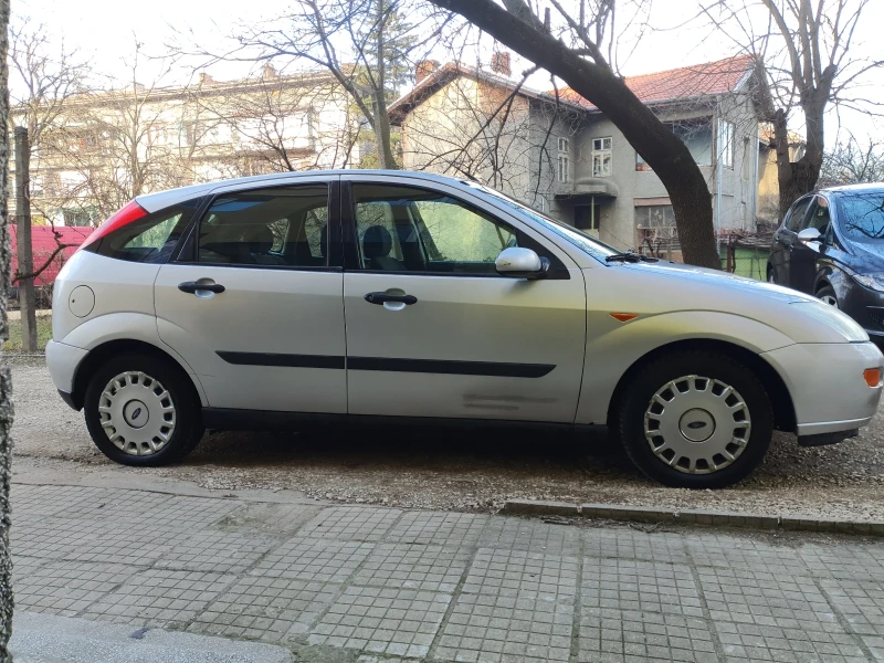 Ford Focus 1.6i бензин , снимка 3 - Автомобили и джипове - 48598524