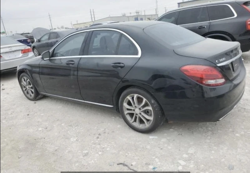 Mercedes-Benz C 300, снимка 4 - Автомобили и джипове - 48633832