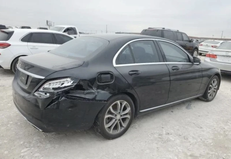 Mercedes-Benz C 300, снимка 5 - Автомобили и джипове - 48633832