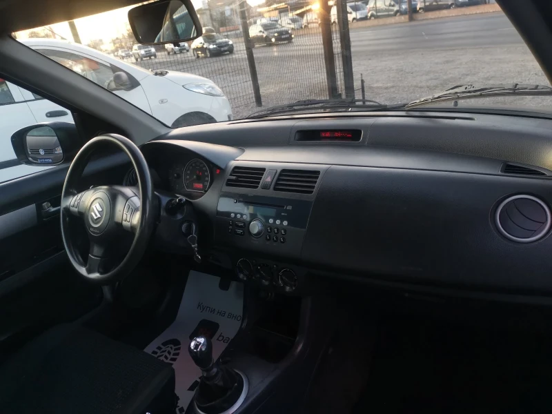 Suzuki Swift 1.3 дизел , снимка 12 - Автомобили и джипове - 49047490