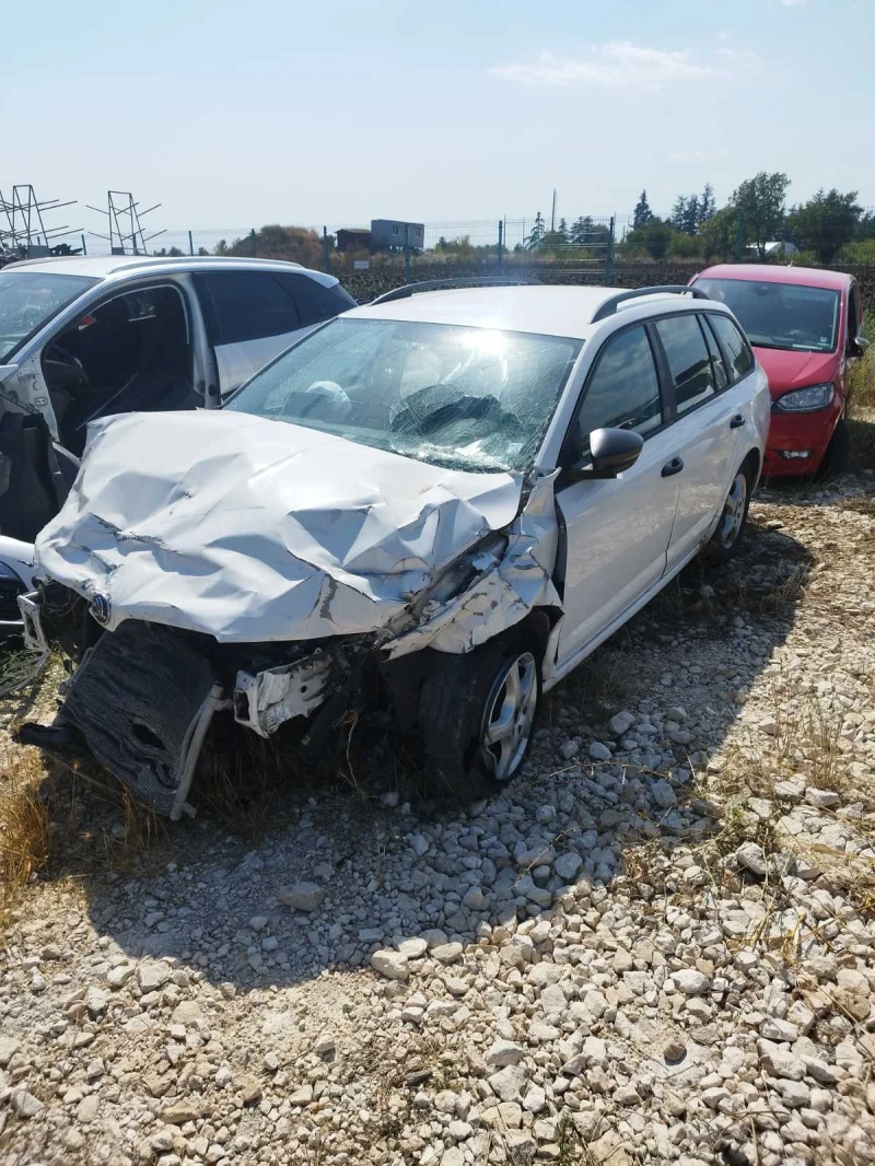 Skoda Octavia 1.6 tdi, снимка 3 - Автомобили и джипове - 51660506