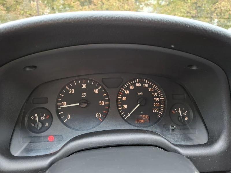 Opel Astra, снимка 5 - Автомобили и джипове - 52017556