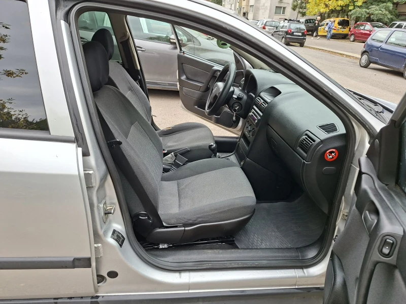 Opel Astra, снимка 9 - Автомобили и джипове - 52017556