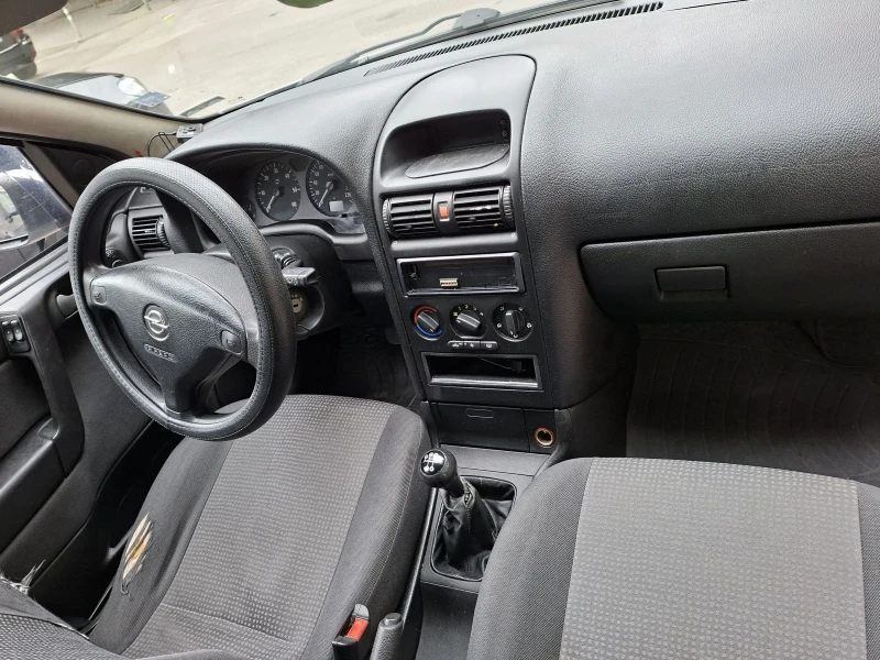 Opel Astra, снимка 11 - Автомобили и джипове - 52017556