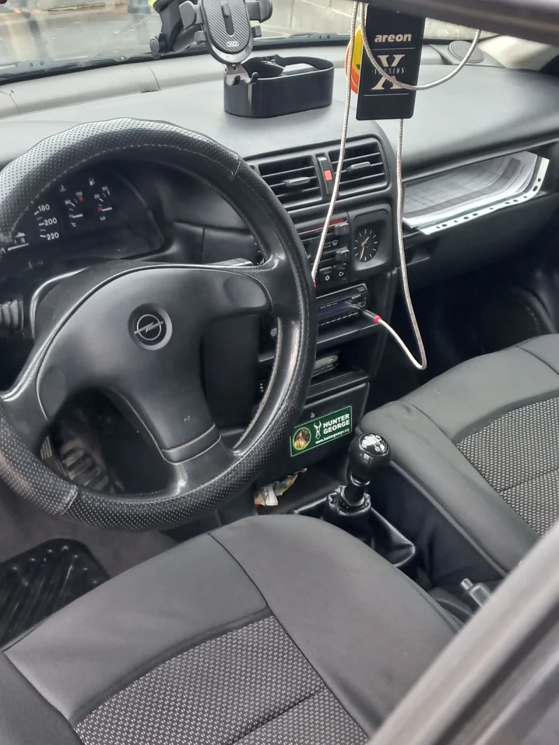 Opel Vectra 1.6, снимка 4 - Автомобили и джипове - 52306929