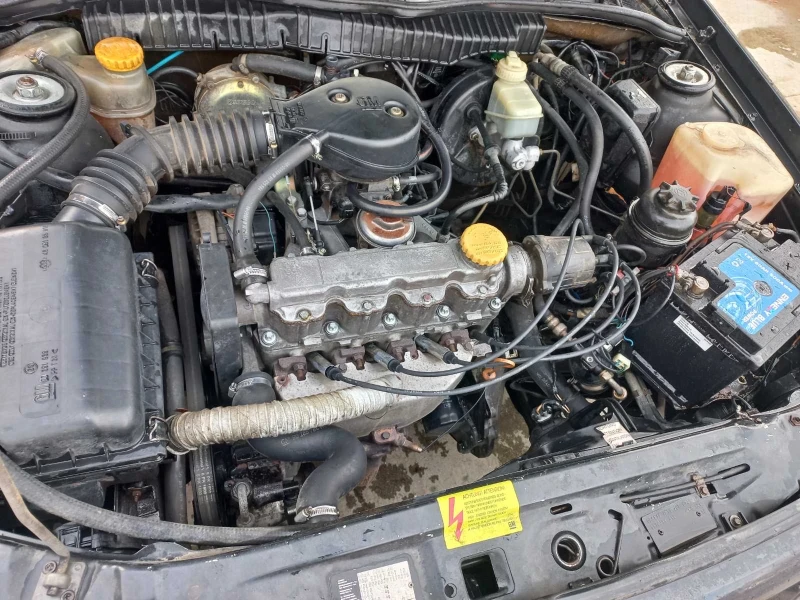 Opel Vectra 1.6, снимка 5 - Автомобили и джипове - 52306929