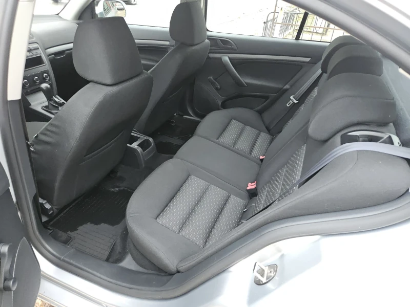 Skoda Octavia 1.4i---80кс, снимка 10 - Автомобили и джипове - 52307780