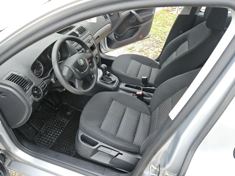 Skoda Octavia 1.4i---80кс, снимка 15 - Автомобили и джипове - 52307780