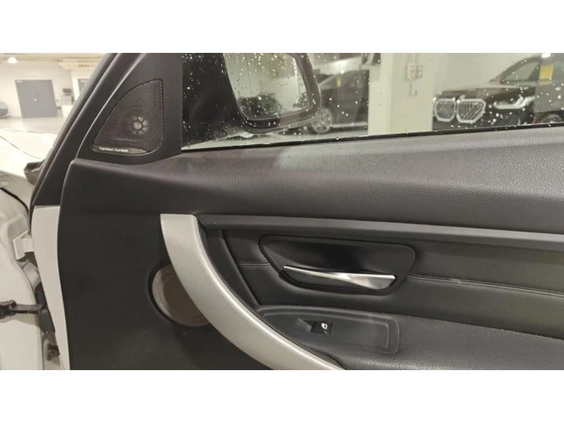 BMW 335 * xDrive * CARFAX * БЕЗ ПЪРВОНАЧАЛНА ВНОСКА, снимка 14 - Автомобили и джипове - 52691375