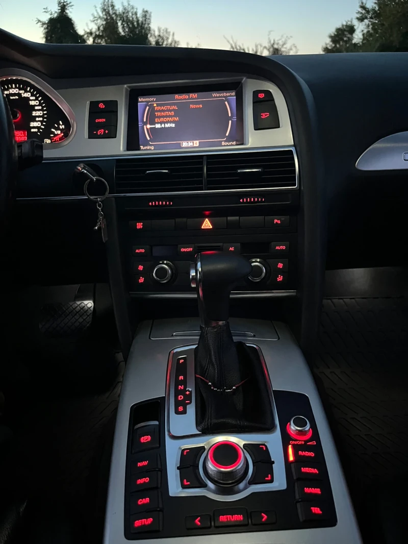 Audi A6, снимка 6 - Автомобили и джипове - 52802037