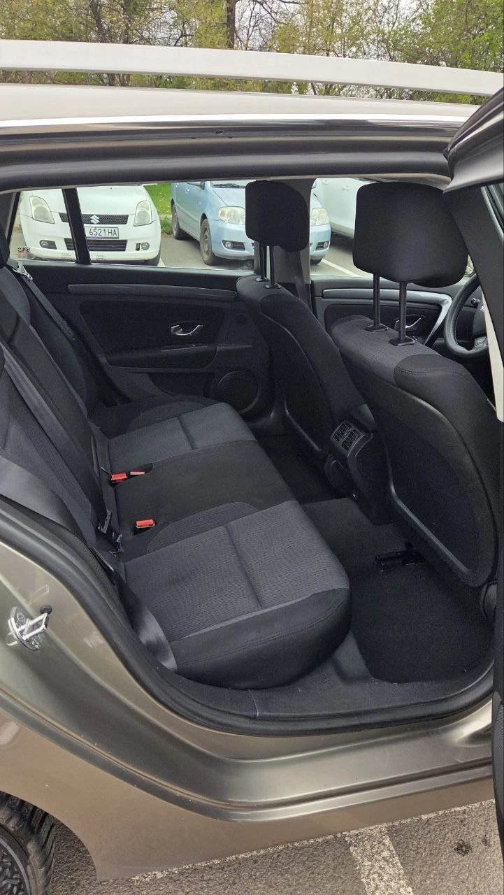 Renault Laguna, снимка 8 - Автомобили и джипове - 54245837