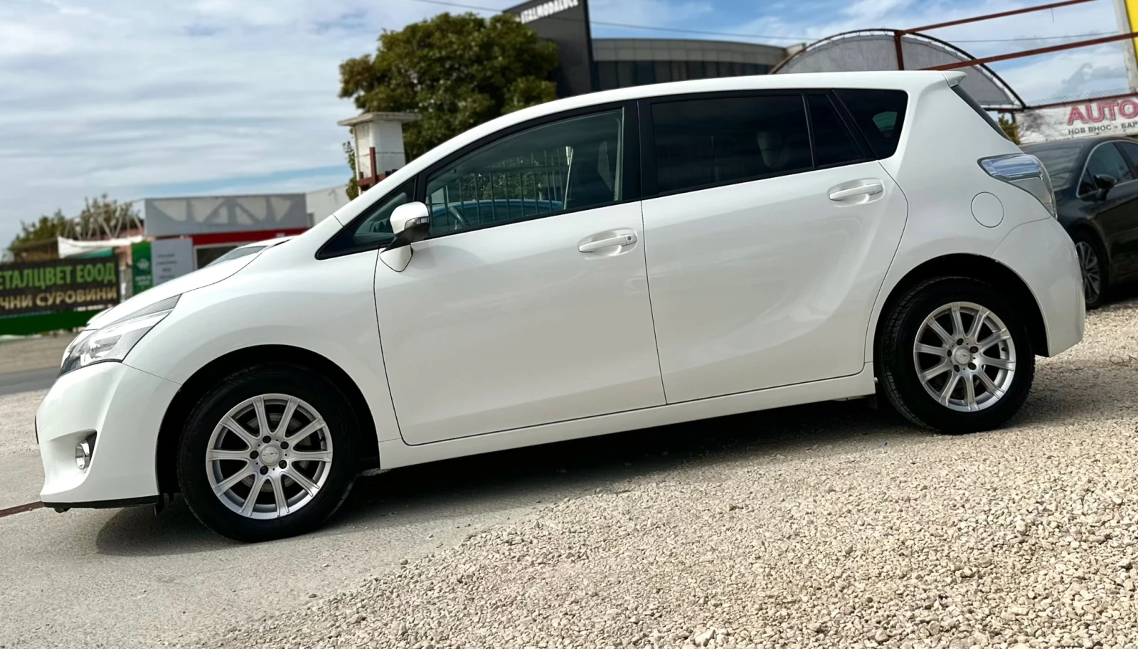 Toyota Verso 2.0i 147HP FACE LIFT - изображение 5