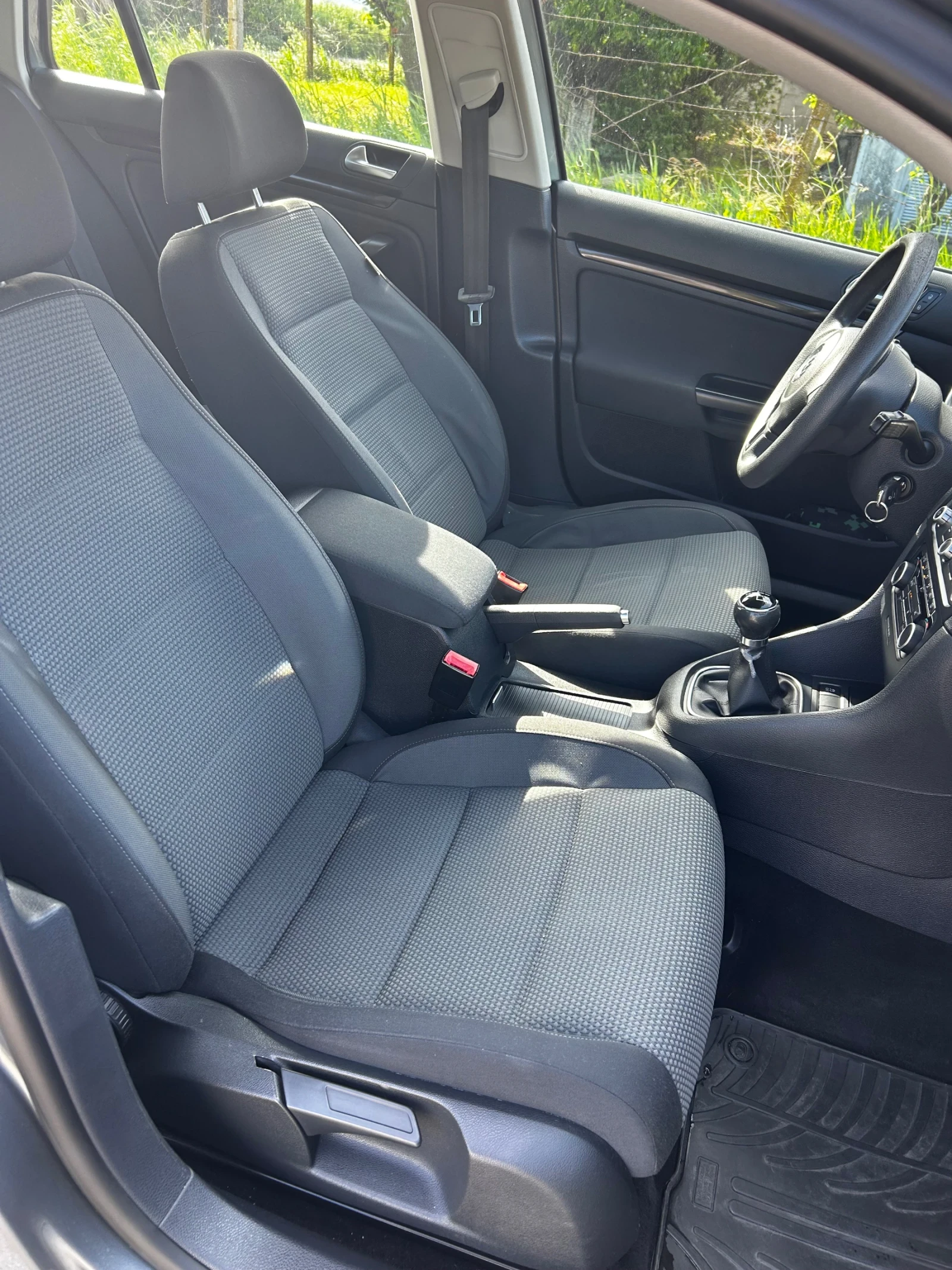 VW Golf 1.6 TDI 105kc  - изображение 7