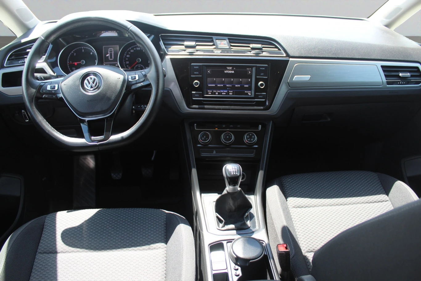 VW Touran 2.0TDI 150hp BVM6 E6 - изображение 5
