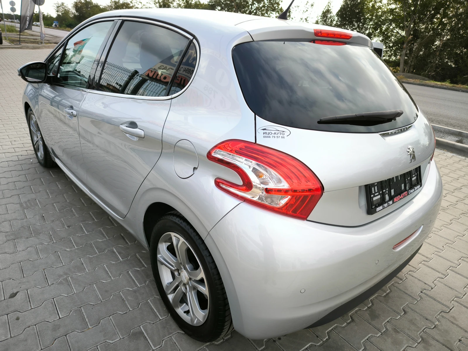 Peugeot 208 1, 6HDi-92k.c.HABИ, LED, EBPO 5B! - изображение 4