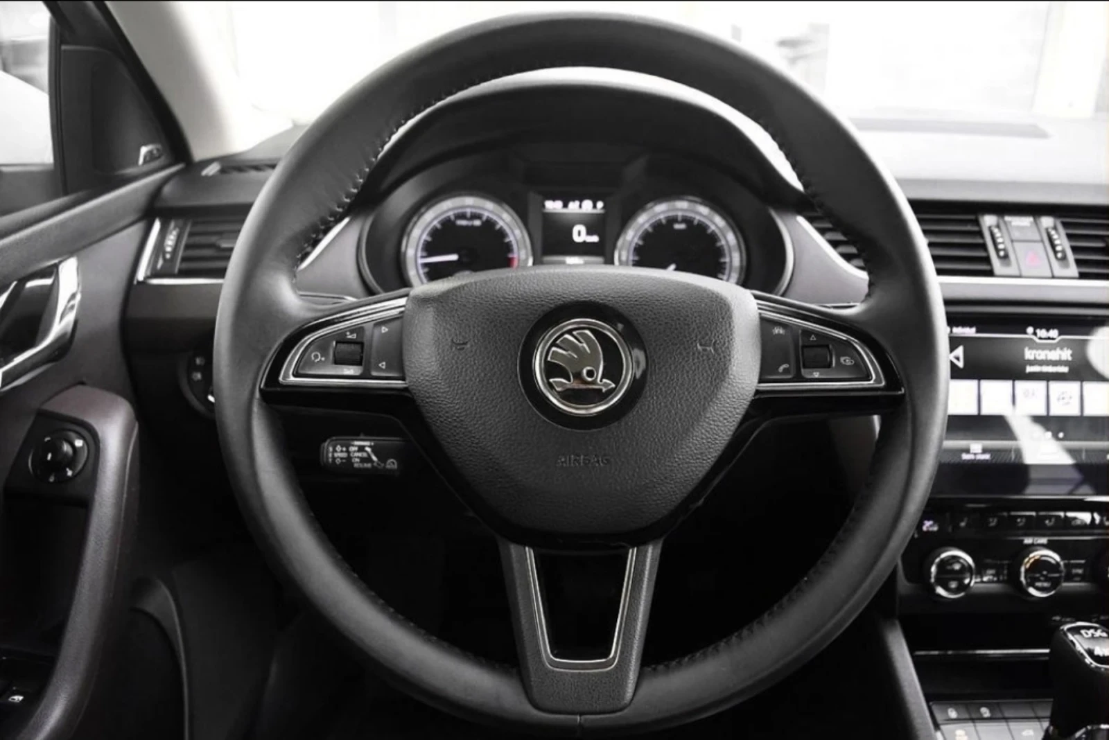 Skoda Octavia 2.0 TDI L&K 4x4 - изображение 6